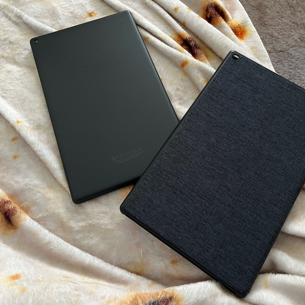 Amazon HD fire 10. I am selling it with the case included.